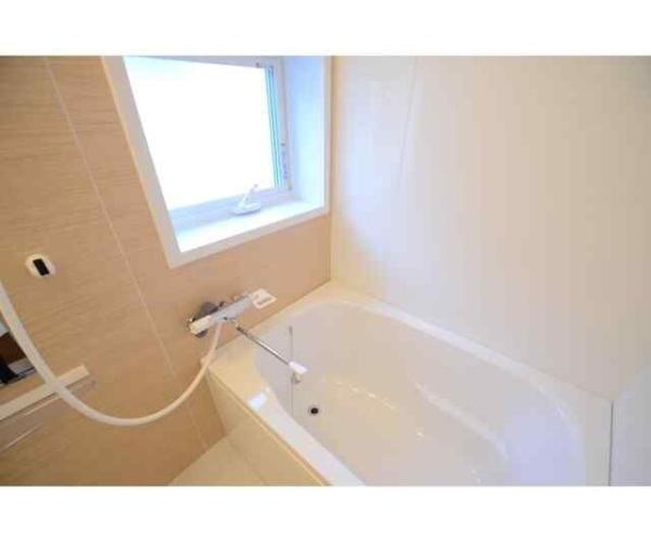 川崎市幸区小向西町４丁目のアパート