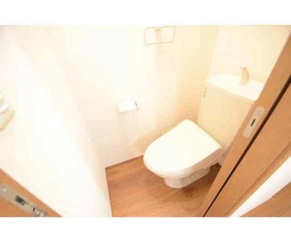 川崎市幸区小向西町４丁目のアパート