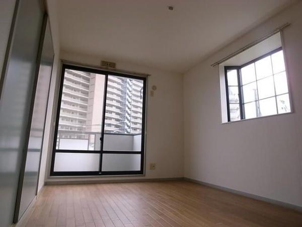 川崎市高津区坂戸１丁目のアパート