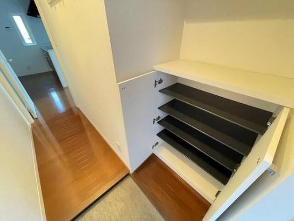 川崎市多摩区登戸新町のアパート