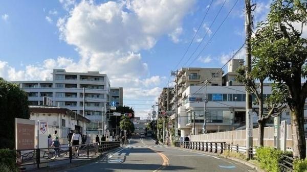 川崎市高津区梶ケ谷３丁目のアパート