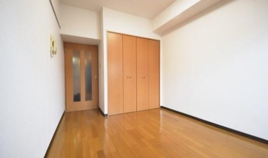 川崎市中原区新丸子町のマンション