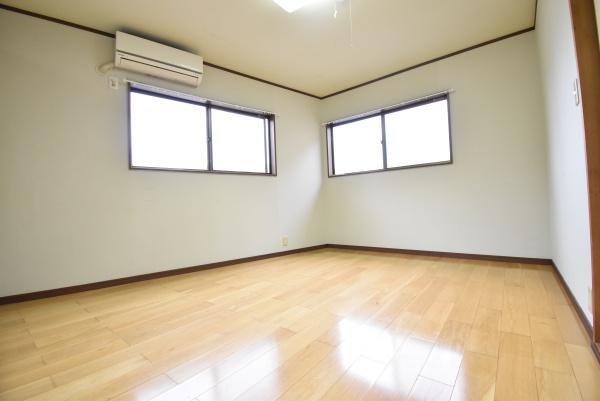 牛久保町事務所付戸建