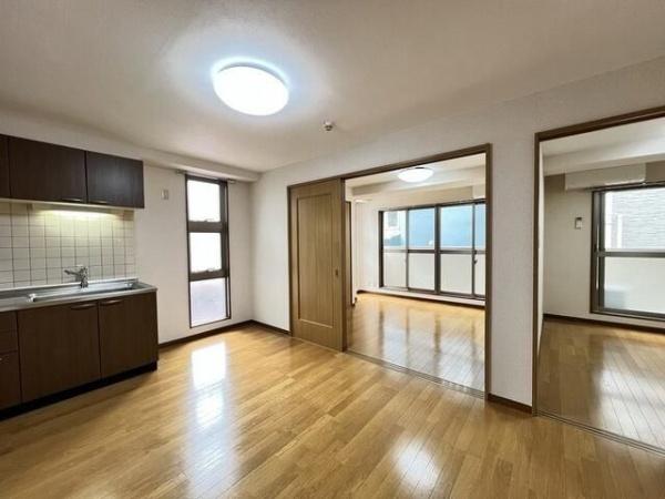 川崎市高津区梶ケ谷３丁目のマンション