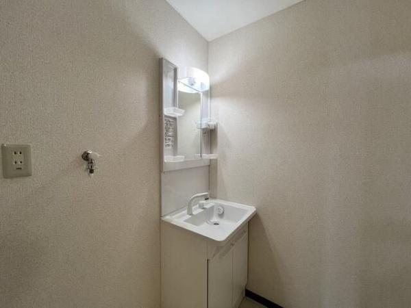 川崎市高津区梶ケ谷３丁目のマンション