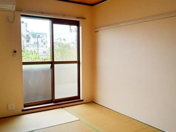 横浜市鶴見区獅子ケ谷１丁目のアパート