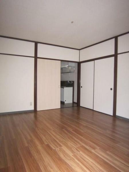 川崎市中原区下小田中２丁目のアパート