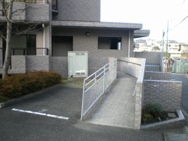 横浜市港北区下田町５丁目のマンション