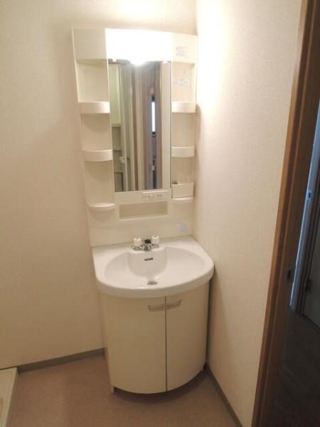 川崎市幸区小向西町３丁目のマンション