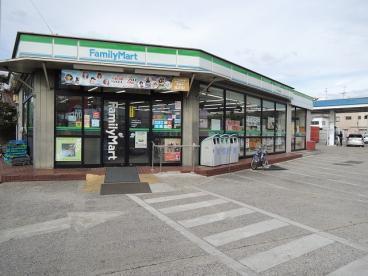 川崎市川崎区江川２丁目のマンション(ファミリーマートMG川崎昭和店)