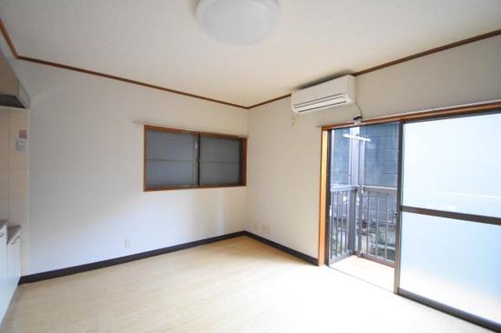 川崎市中原区市ノ坪のアパート