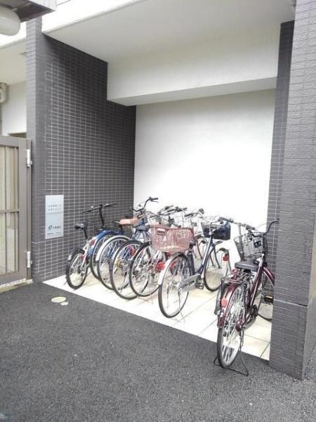 川崎市高津区新作４丁目のマンション