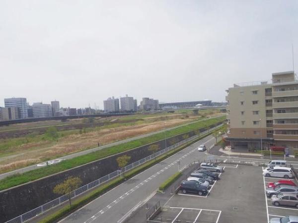 横浜市港北区北新横浜２丁目のマンション