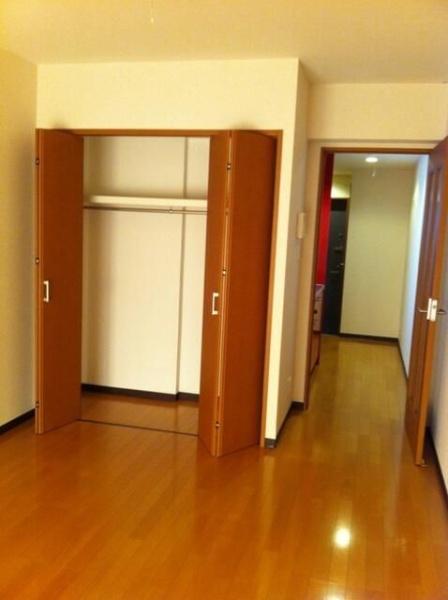 川崎市高津区末長３丁目のマンション