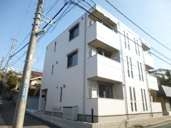 横浜市神奈川区白幡向町のアパート