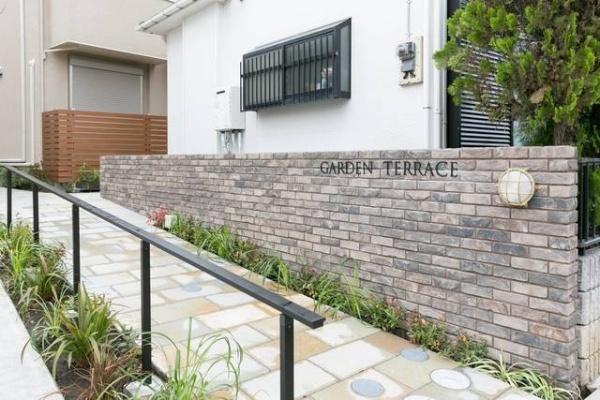 川崎市高津区梶ケ谷６丁目のテラスハウス
