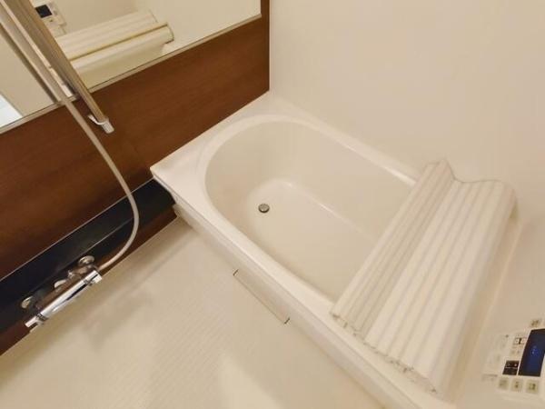 世田谷区中町３丁目のアパート