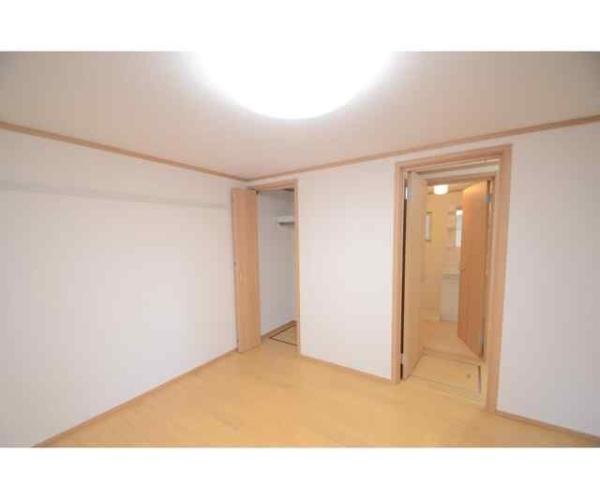 川崎市高津区二子４丁目のアパート
