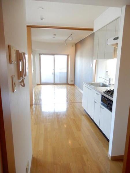 川崎市高津区坂戸３丁目のマンション