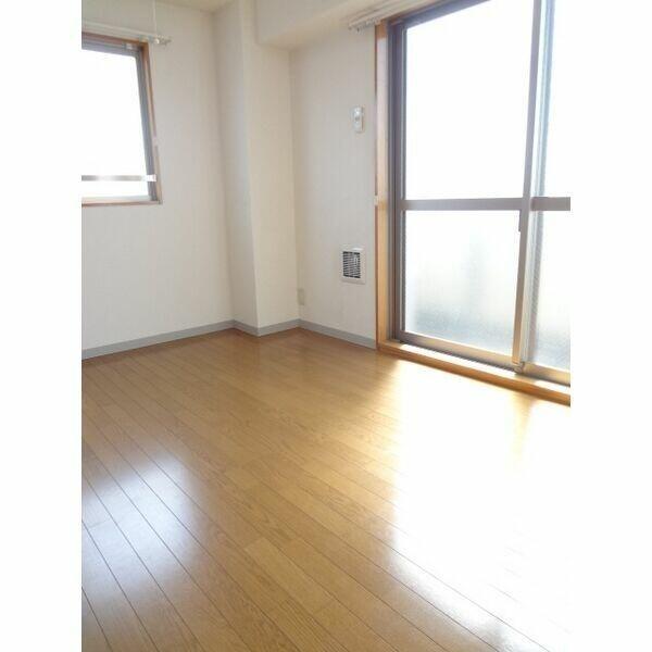 川崎市中原区下小田中１丁目のマンション
