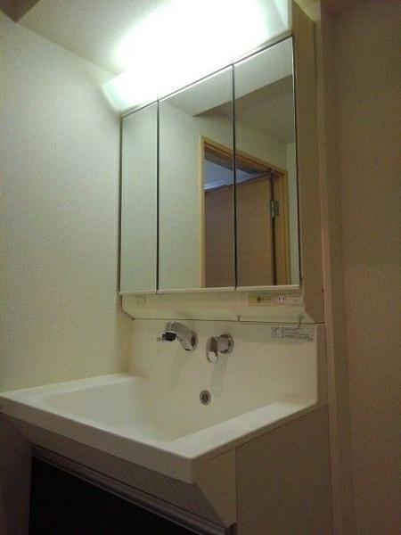 川崎市高津区北見方１丁目のマンション