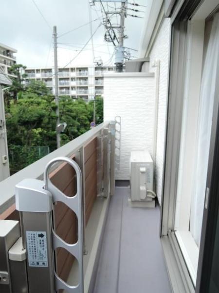 横浜市鶴見区豊岡町のテラスハウス