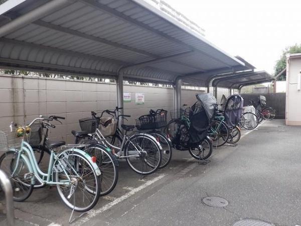 横浜市鶴見区平安町２丁目のマンション
