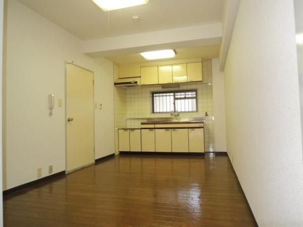 横浜市鶴見区平安町２丁目のマンション