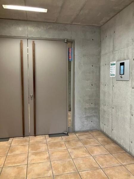 目黒区中目黒５丁目のマンション