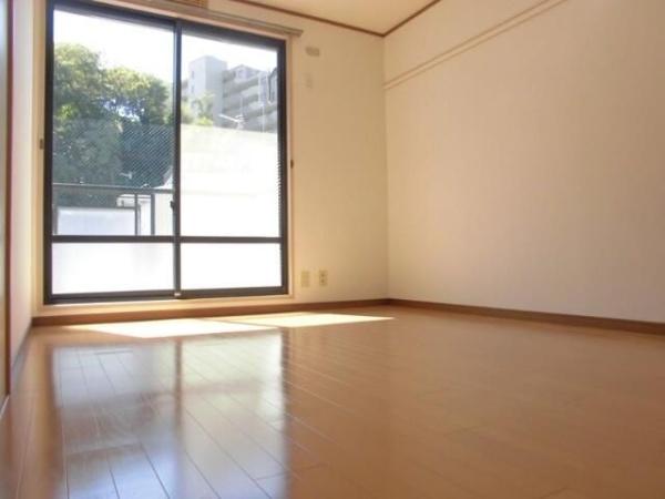 川崎市多摩区長尾７丁目のアパート