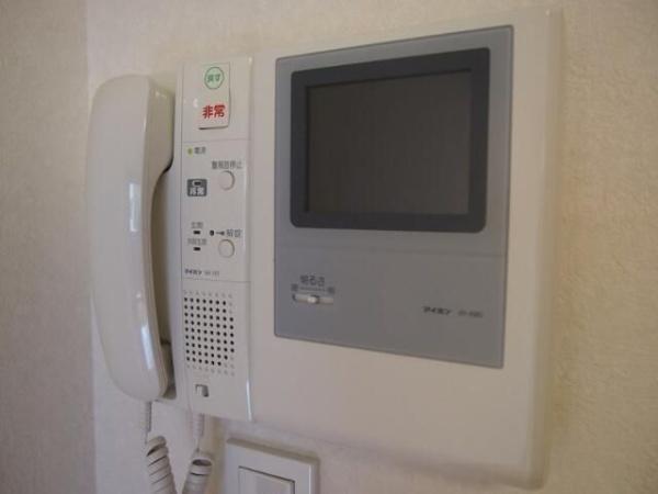 世田谷区下馬１丁目のマンション