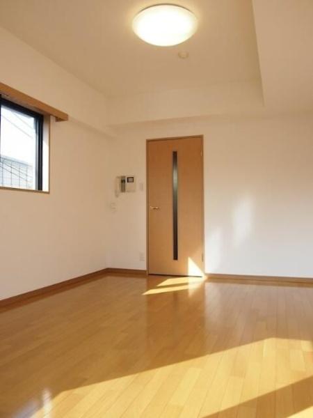ルーブル学芸大学七番館
