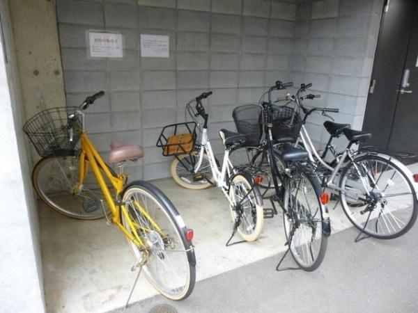 川崎市高津区久本３丁目のマンション