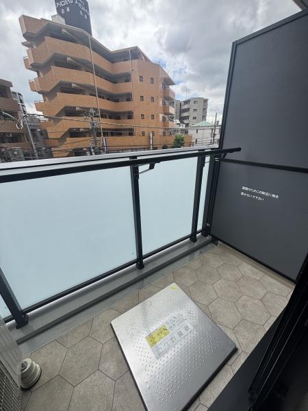 横浜市神奈川区六角橋１丁目のマンション