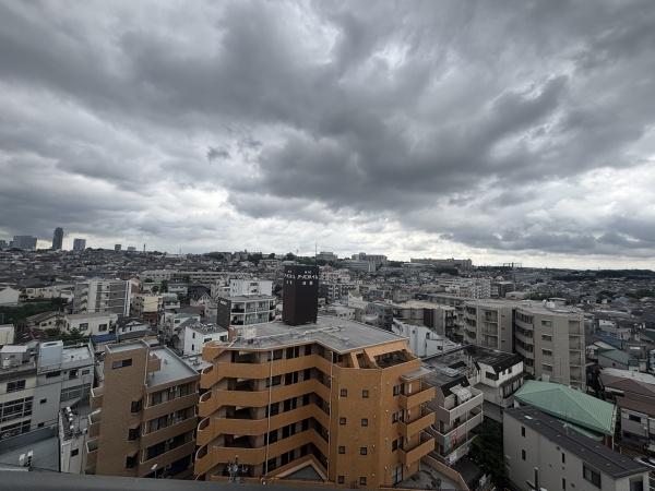 横浜市神奈川区六角橋１丁目のマンション
