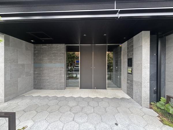 横浜市神奈川区六角橋１丁目のマンション