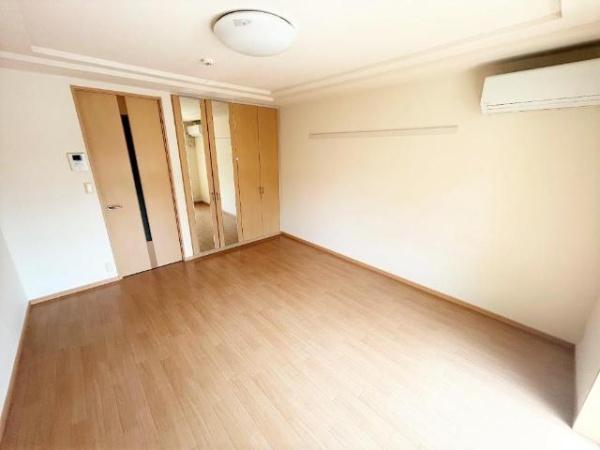 川崎市高津区梶ケ谷４丁目のマンション
