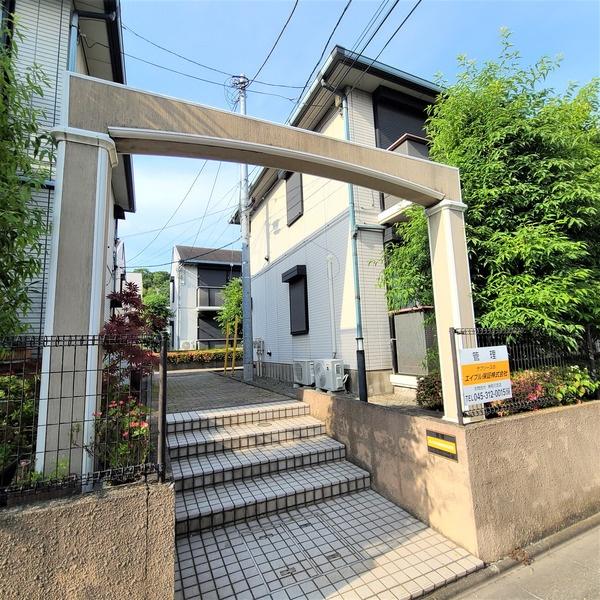 川崎市幸区南加瀬１丁目のハイツ