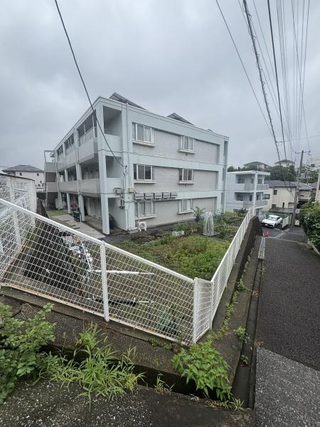 横浜市港北区富士塚2丁目のアパート