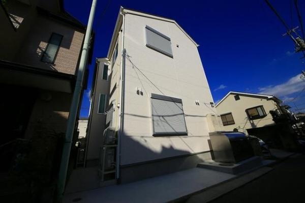横浜市神奈川区松見町１丁目のアパート