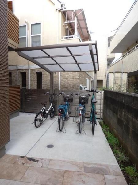 川崎市高津区向ケ丘のアパート
