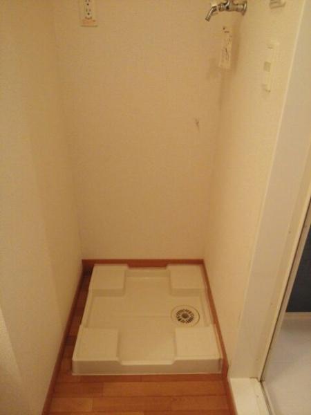 川崎市中原区宮内４丁目のマンション
