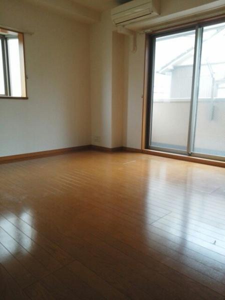 川崎市中原区宮内４丁目のマンション