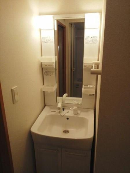 川崎市中原区宮内４丁目のマンション