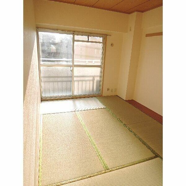 川崎市中原区下小田中６丁目のマンション