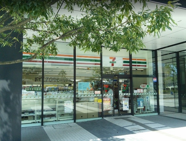 ＴＨＥ　ＫＯＳＵＧＩ　ＴＯＷＥＲ(セブンイレブン川崎武蔵小杉駅新南口店)