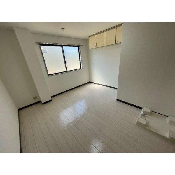 川崎市幸区古市場１丁目のマンション