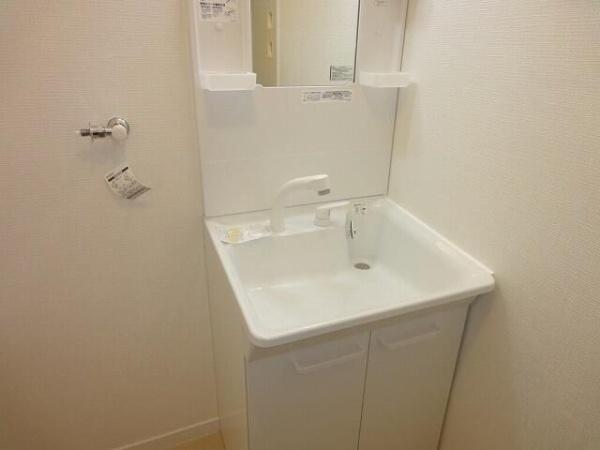 川崎市高津区末長２丁目のアパート