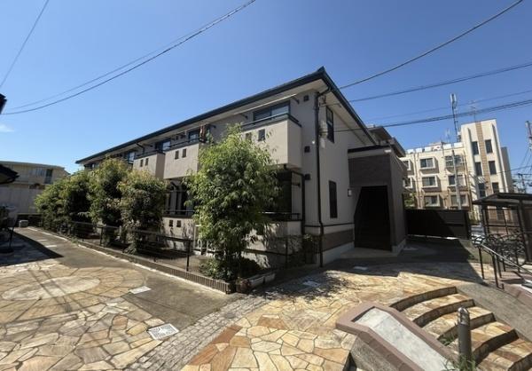 川崎市高津区新作１丁目のアパート