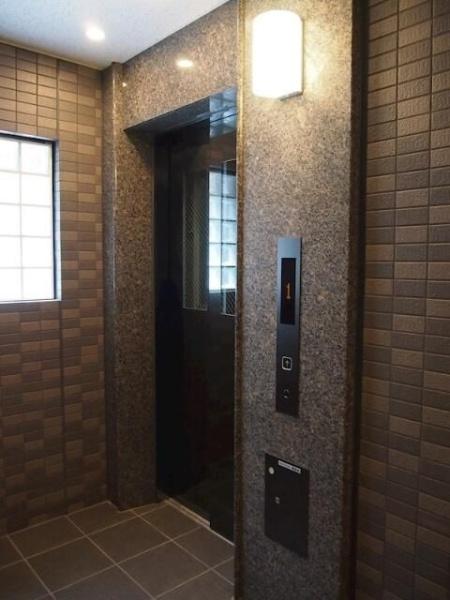 川崎市中原区新丸子町のマンション